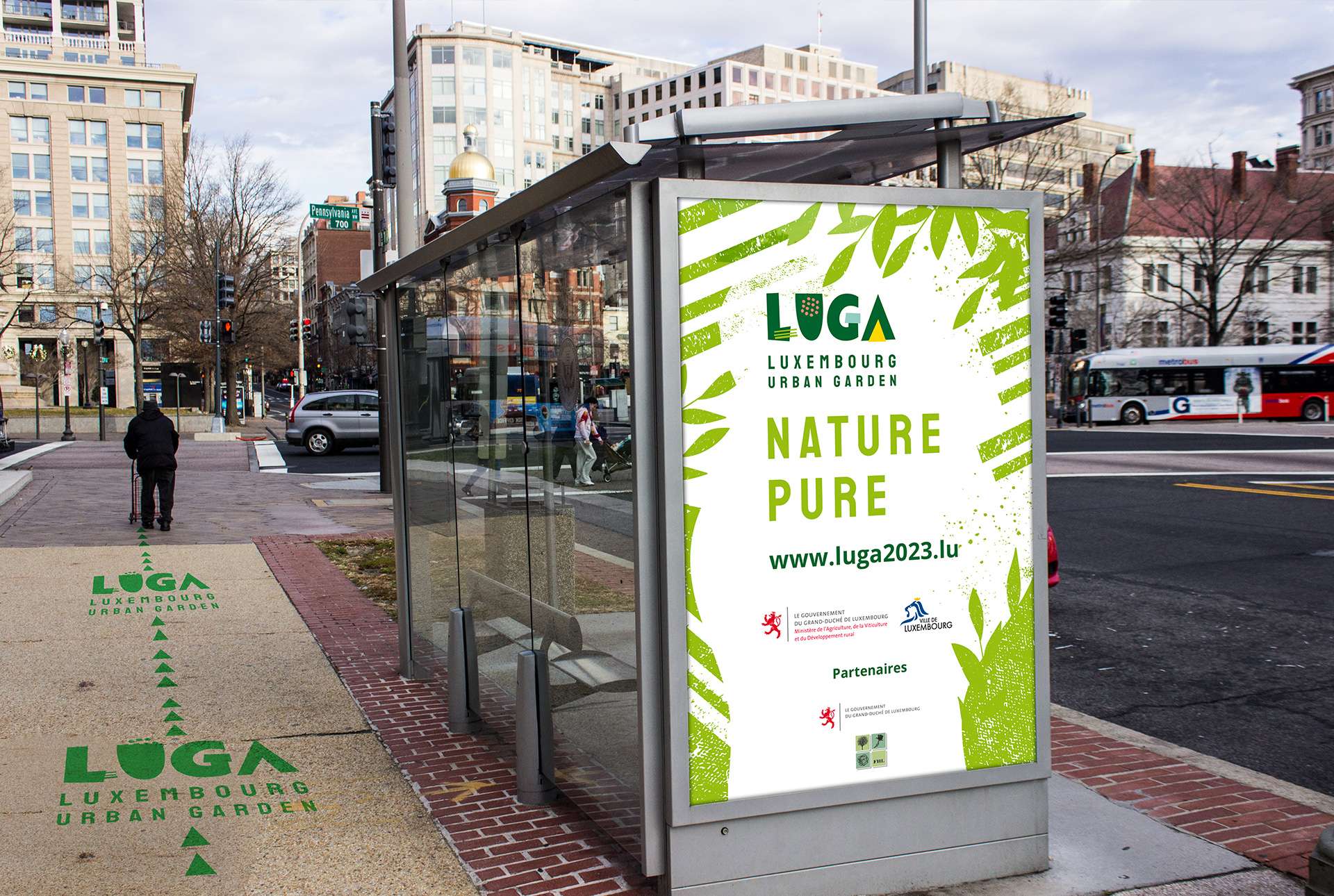 Simulation de l'affichage sur abribus et de la signalétique au sol pour le festival horticole LUGA