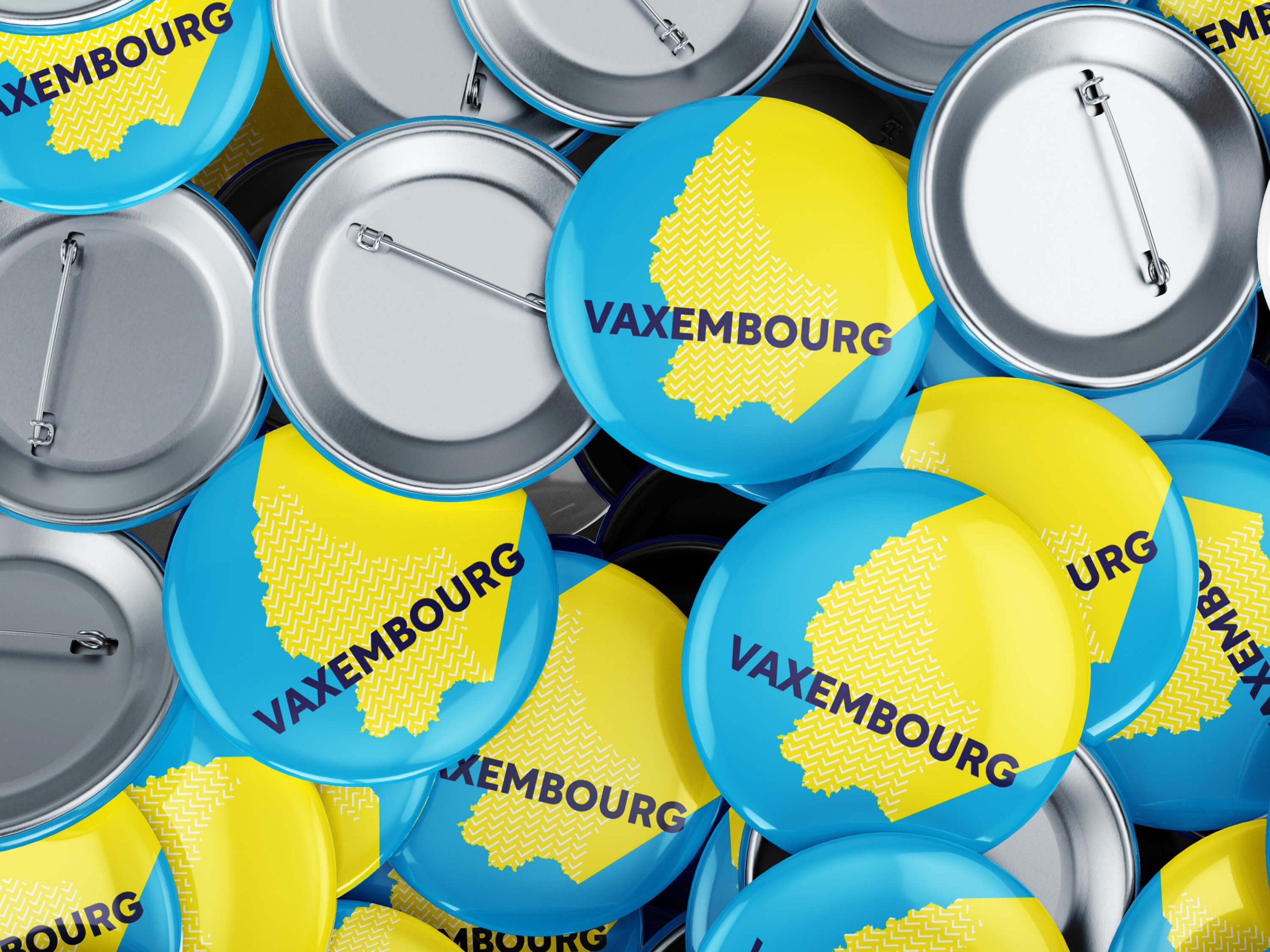 Badge "vaxembourg" encourageant à la vaccination au Luxembourg